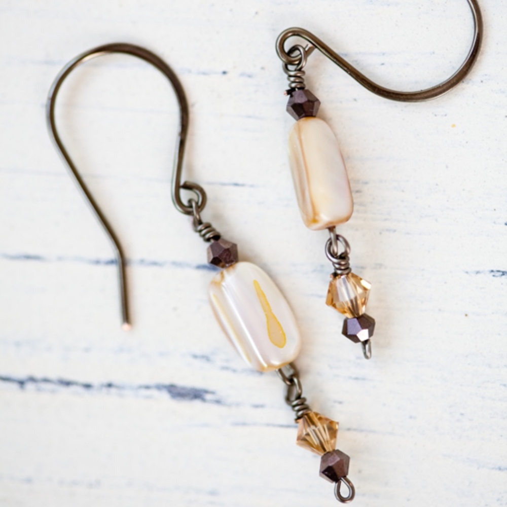 Dainty OOAK Shell Earrings NWT Handmade